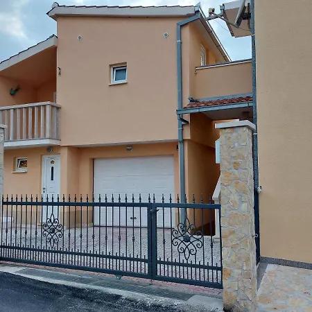Slapare Apartment
